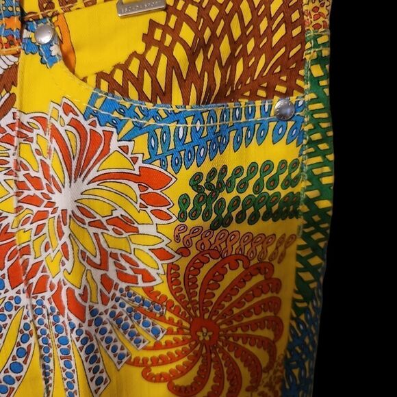 Escada Printed Jeans Size 36 in EUC - Picture 5 of 8